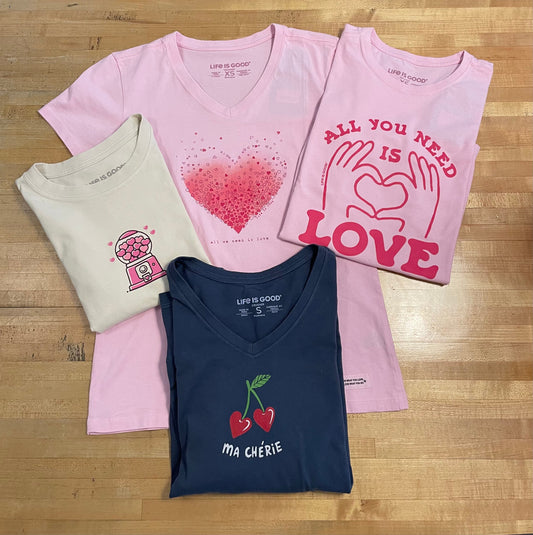 Spread the Love! Valentine's Day Graphics are here!
